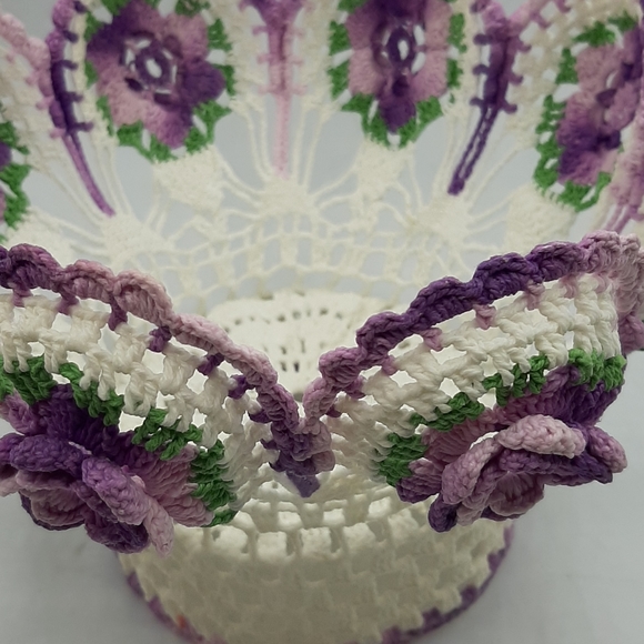 Vintage Handmade Crochet & Starched Floral Basket on a Stand 5 1/2" High - Picture 5 of 9